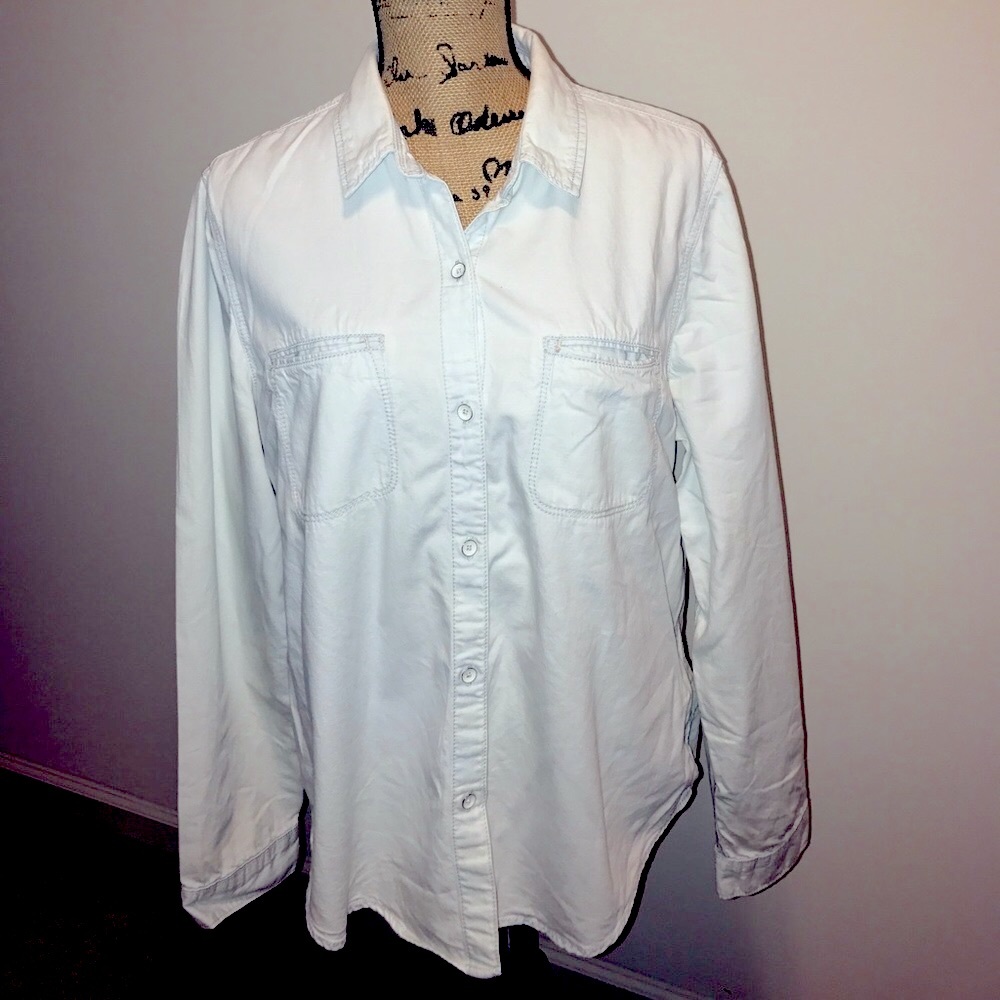 ❤️Gap Button Down Shirt